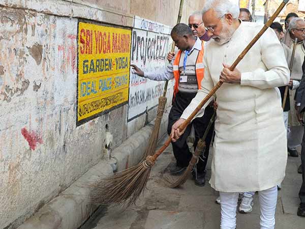 துடைப்பம் போஸ்