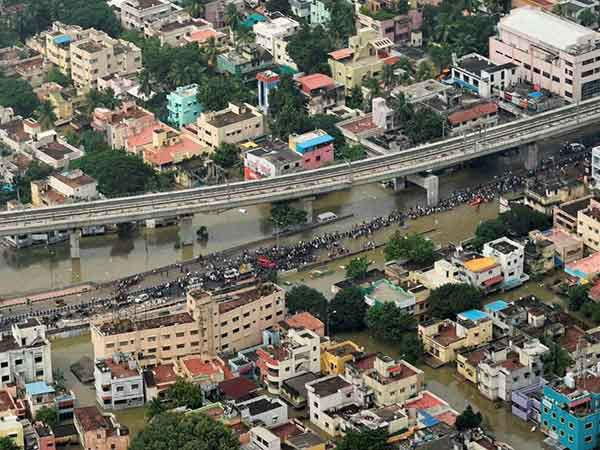 கான்க்ரீட் காடாக மாறி.. நாறிப் போன தலைநகரம்