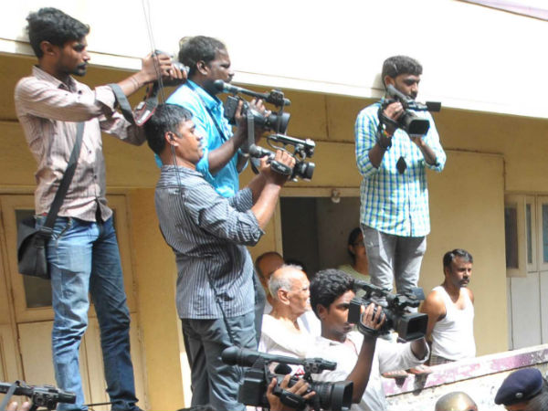கேமராவும் போலீஸ் பாதுகாப்பும்