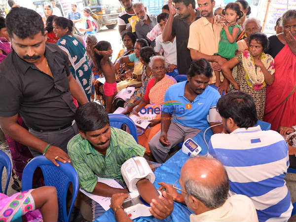 நிவாரணப் பொருட்கள்