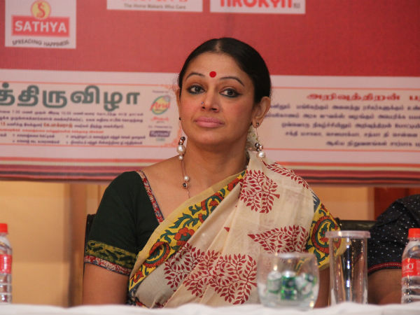 இலவச பஸ் வசதி: