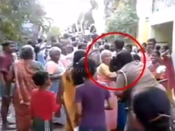 அழுத மூதாட்டி