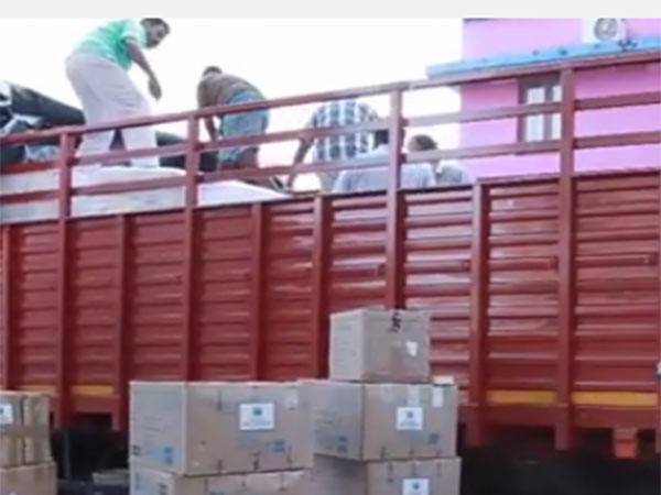 மொத்தம் 13 லாரிகள்