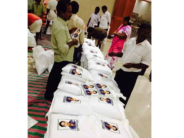 லாரியில் கொடி கட்டியாச்சா?