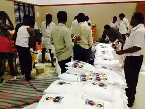 வெள்ளத்திலும் புகழ்பாடுவோம்