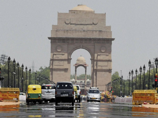 Supreme Court bans registration of new diesel SUVs, luxury cars in Delhi till March 31 Supreme Court bans registration of new diesel SUVs, luxury cars in Delhi till March 31