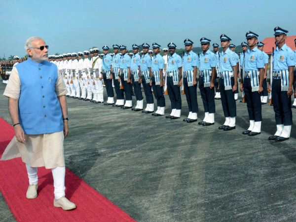 மக்களைப் பாதுகாக்கிறார்கள்... மக்களைப் பாதுகாக்கிறார்கள்...