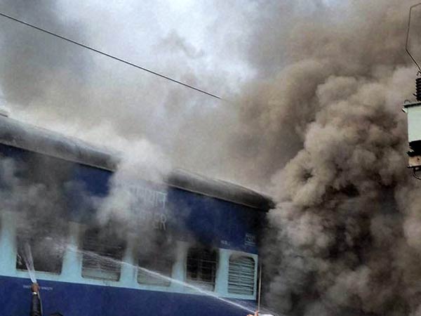 Nellai man tells police he set several trains on fire Nellai man tells police he set several trains on fire
