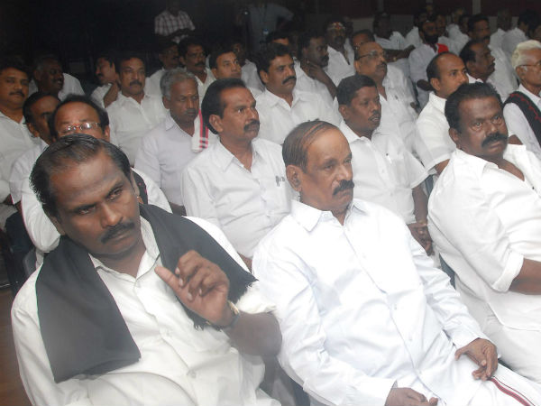 கடன்கள் தள்ளுபடி