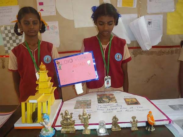 Students exhibition held in Karaikudi