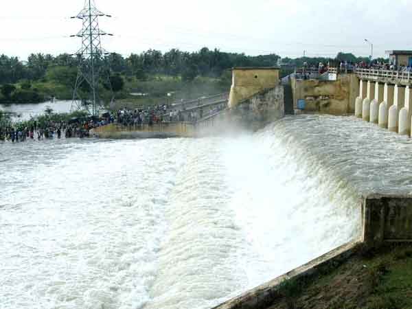 நிரம்பிய ஏரிகள்