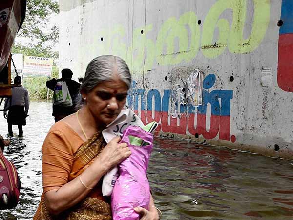 நீர் திவலைகளுக்கு மத்தியில்