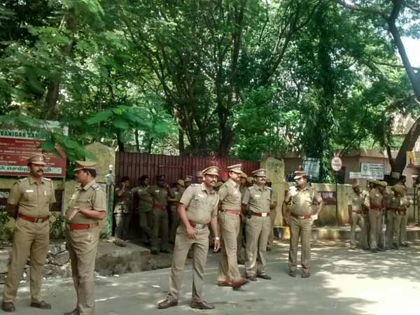 15 ஆயிரம் போலீசார் 15 ஆயிரம் போலீசார்