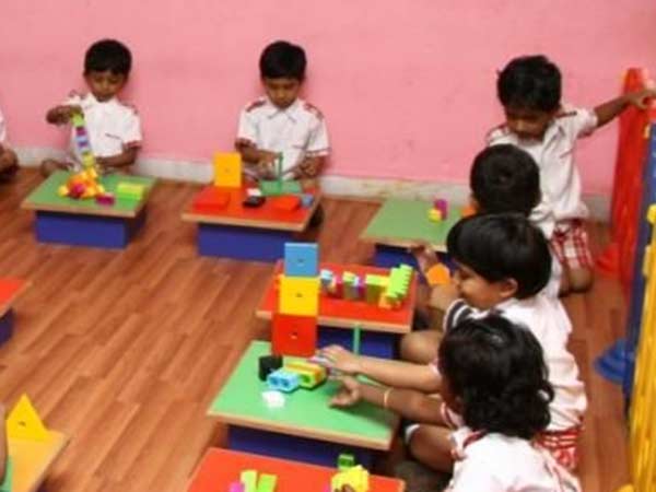 வகுப்பு 15 குழந்தைகள் மட்டுமே: