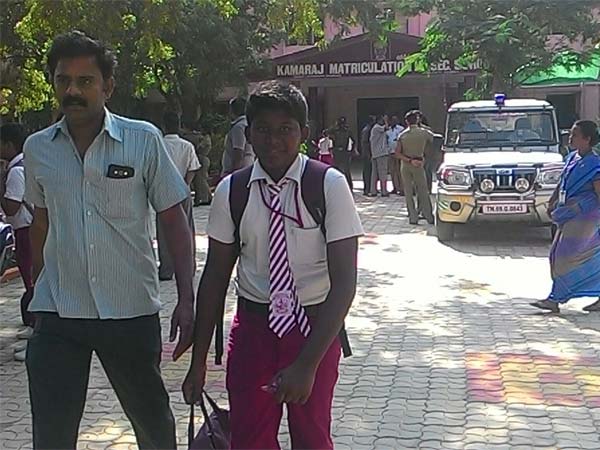bomb threaten to kovilpati schools