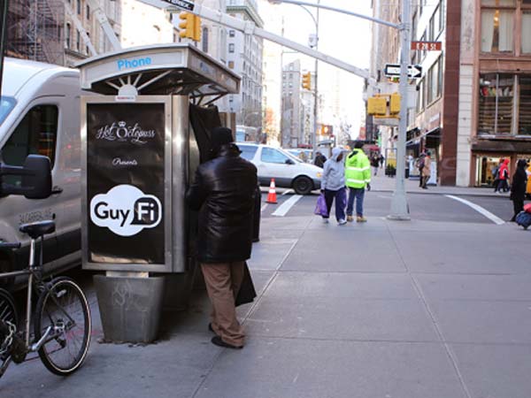  தெருவோரத்தில் 