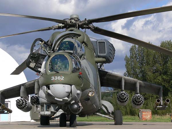 தாக்குதலில் இறங்க ஆயத்தம் தாக்குதலில் இறங்க ஆயத்தம்