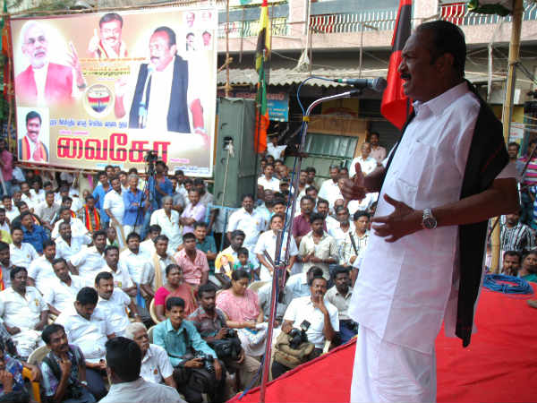 மக்களின் ஆதரவு எப்படி
