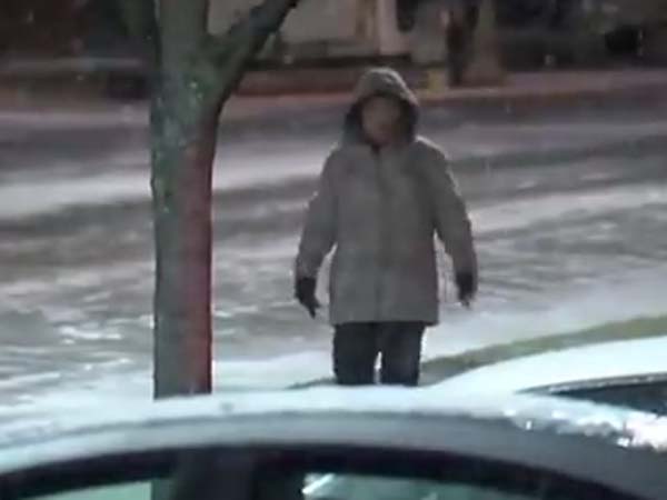 அலை மோதும் கூட்டம்: