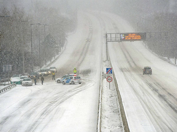 35 மைலுக்கு போக்குவரத்து பாதிப்பு