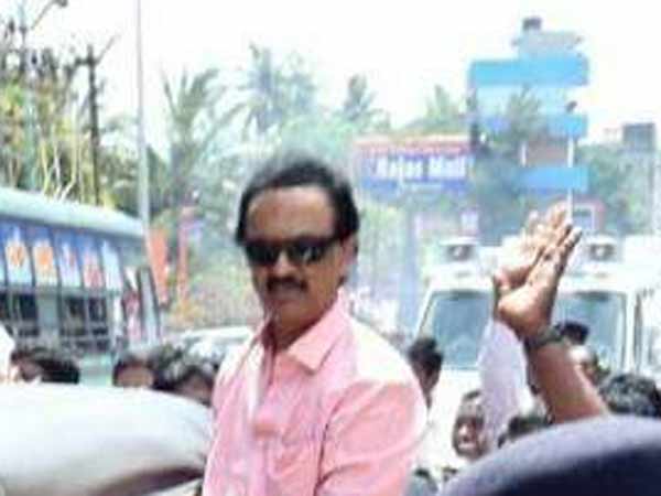 மாற்றம் தேவை...
