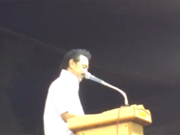 இந்தியில் பதில்...