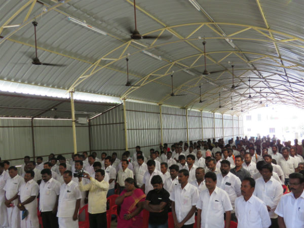 கோரிக்கை...
