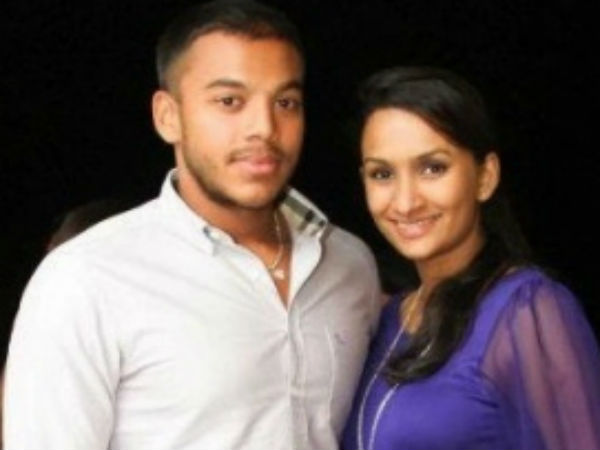 பெண் தொடர்புகள்