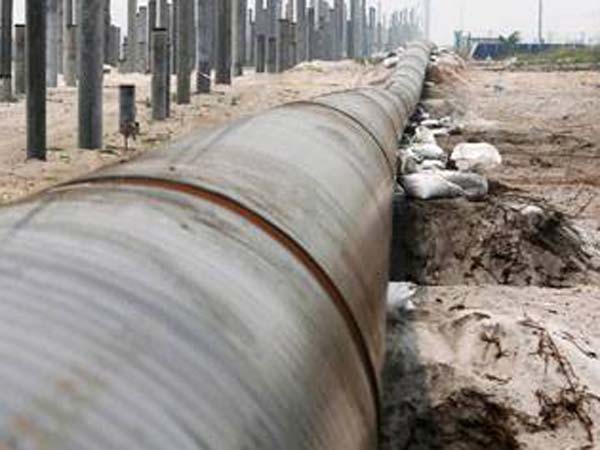 கெய்லுக்குக் கை கொடுத்த கோர்ட் கெய்லுக்குக் கை கொடுத்த கோர்ட்