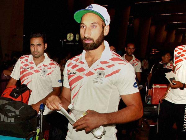 எல்லாமே பொய்