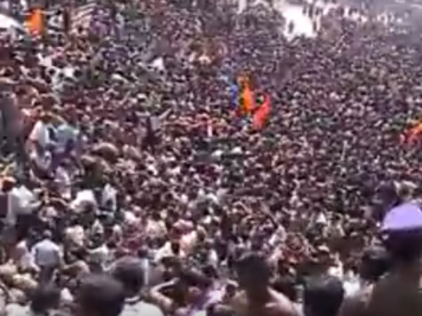 லட்சக்கணக்கில் பக்தர்கள் லட்சக்கணக்கில் பக்தர்கள்