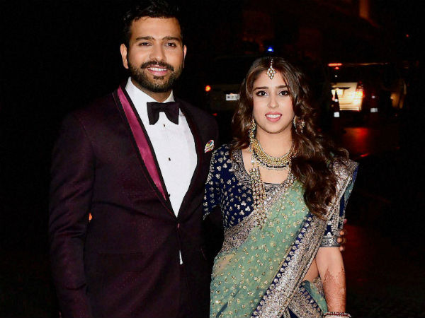 மேக்கப் ரூமாகும் டிரஸ்ஸிங் ரூம்! மேக்கப் ரூமாகும் டிரஸ்ஸிங் ரூம்!