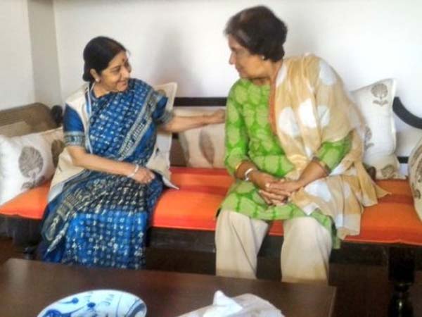 Sushma Swaraj calls Sri Lankan president