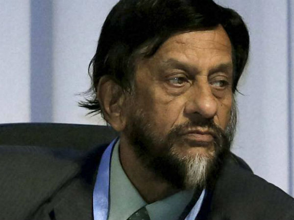 வெளியில் சந்திக்க முயற்சித்தார்