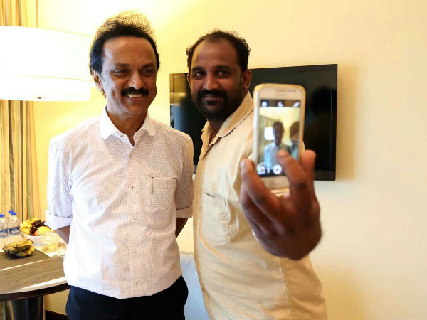 சென்ற இடமெங்கும் செல்ஃபி