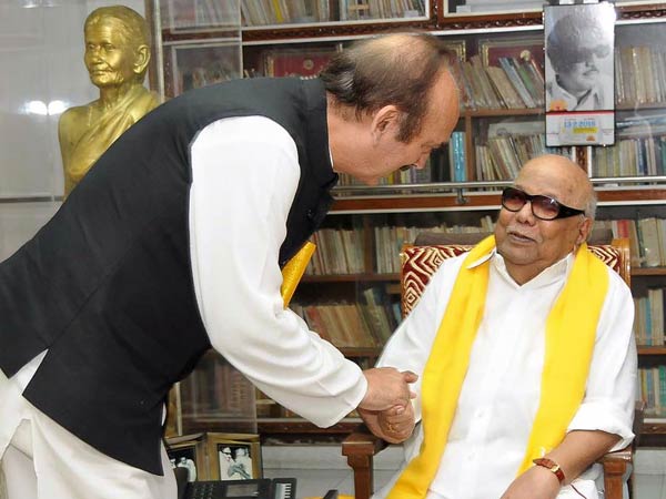 Ghulam Nabi Azad talks with Karunanidhi for election alliance Ghulam Nabi Azad talks with Karunanidhi for election alliance