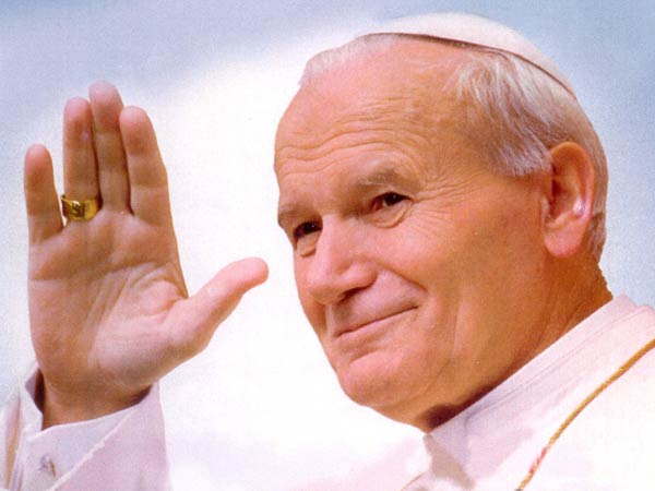 அன்னாவின் அமெரிக்க வீட்டில் தங்கினார்