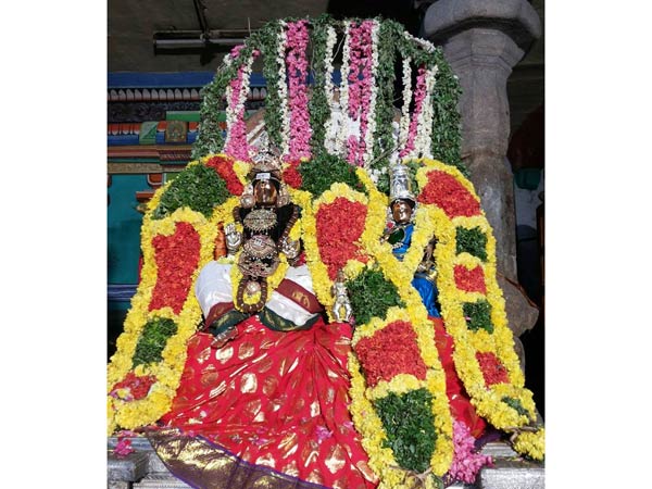 புனித நீர்