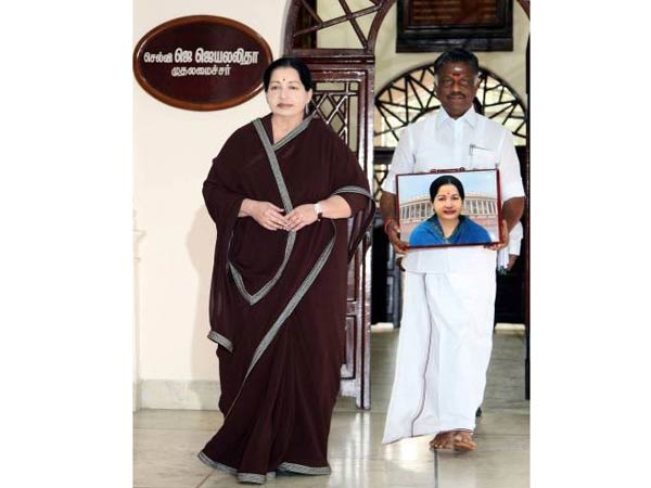 நாடாளுமன்ற பின்னணி