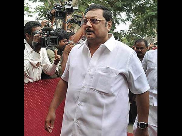 இப்படியே போனா எப்படி