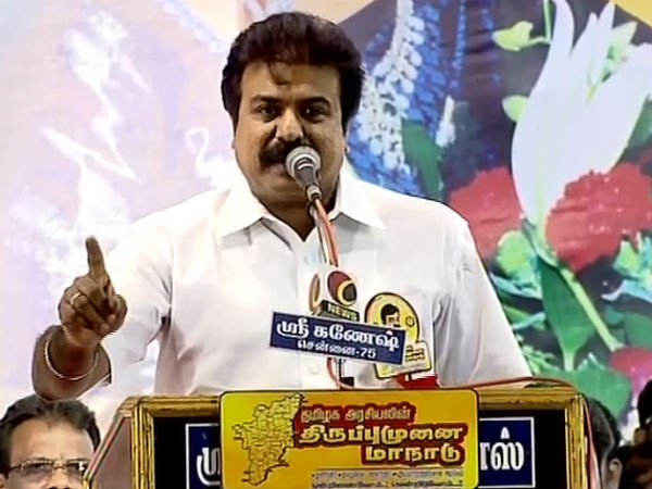 Sutheesh tells story in DMDK meet Sutheesh tells story in DMDK meet