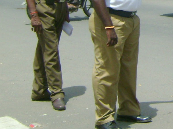 நிழலுக்குக் கூட ஒதுங்க முடியாத நிலை