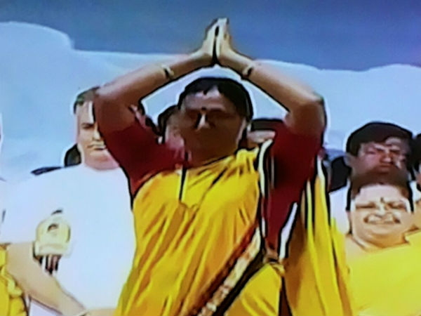 சமூகவலைத்தளங்களில்