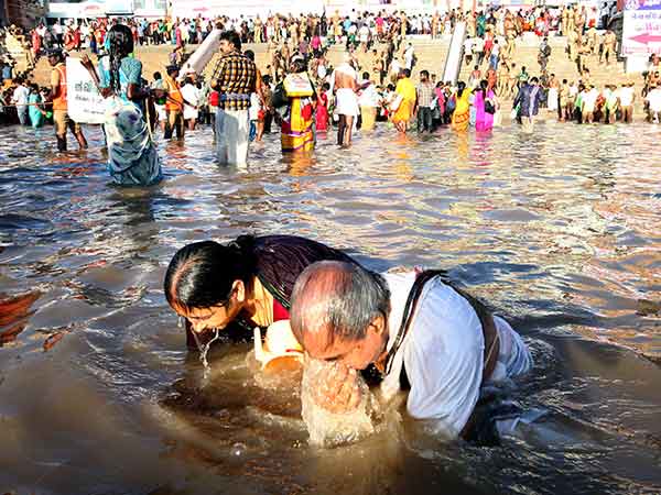 பொற்றாமரைக் குளம்..