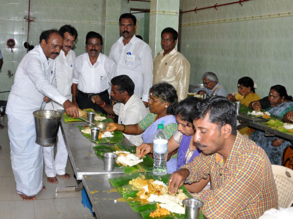 தடபுடல் விருந்து