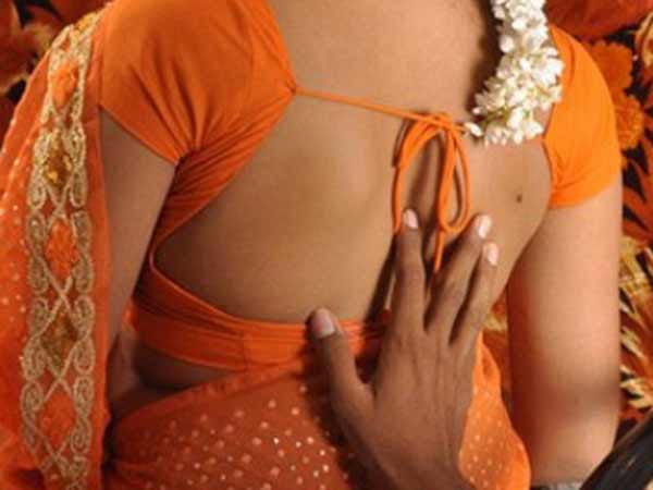 தாய் வீட்டில் தனிமை