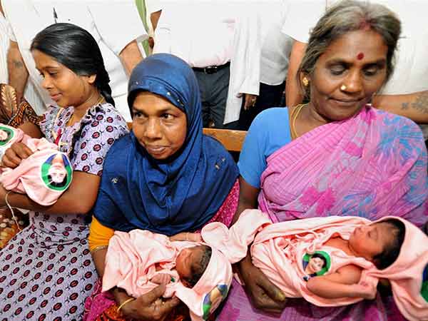 அம்மா ஸ்டிக்கர் குழந்தைகள்