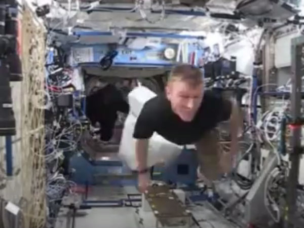 விதவிதமான போட்டோக்கள்...