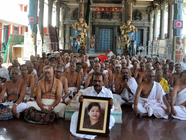 ஜெ.வின் மகம் நட்சத்திரத்திற்கு பூஜை