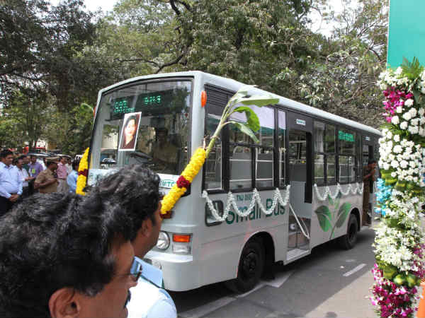 ஸ்மால் பஸ்...